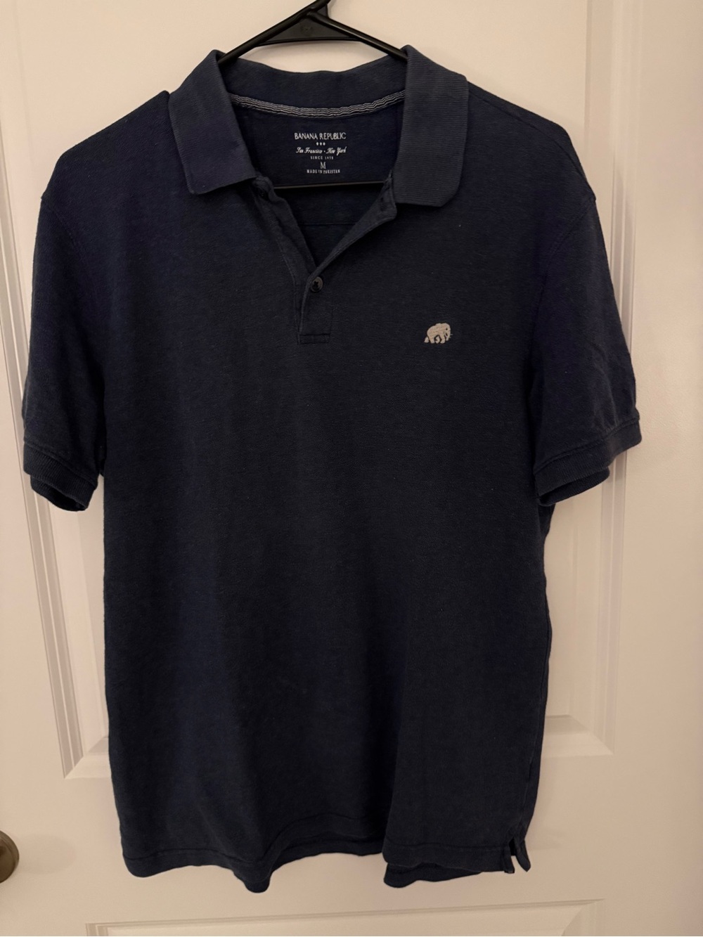 Banana Republic Men's Polo Shirt - Dark Navy with Embroidered Logo
